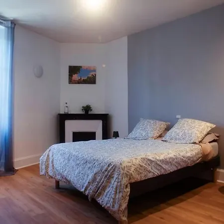Chez Armande 2 Etoiles Apartment *